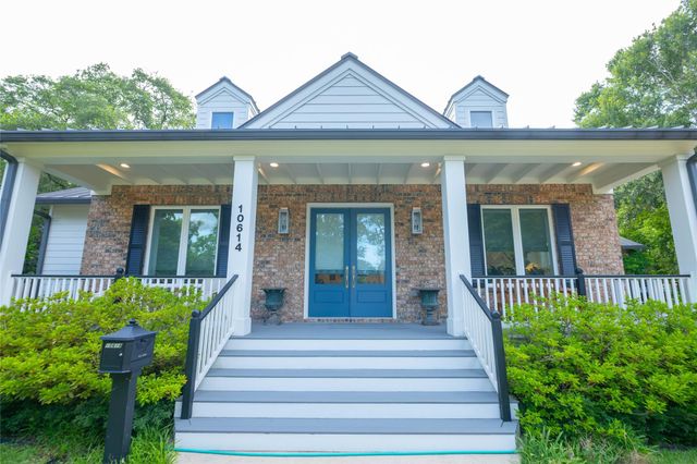 10614 Moonlight Drive, Houston, TX 77096