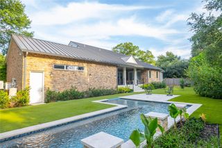 10614 Moonlight Drive, Houston, TX 77096