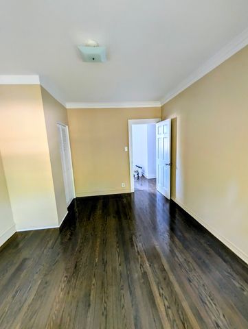 6711 N Greenview Avenue 2H, Chicago, IL 60626