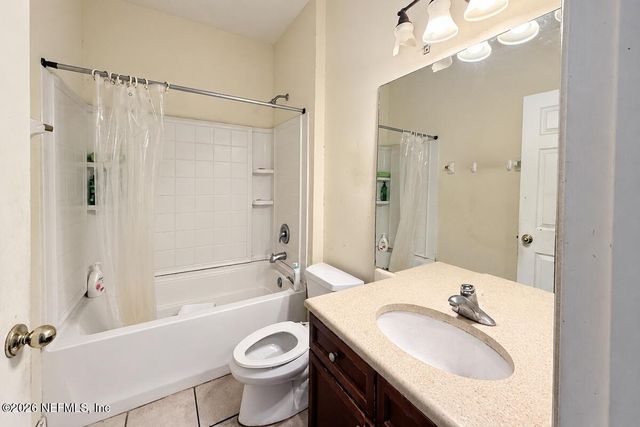12198 WYNNFIELD LAKES Circle, Jacksonville, FL 32246