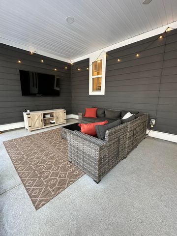 424 Myers Mayo Road, Ridgeville, SC 29472