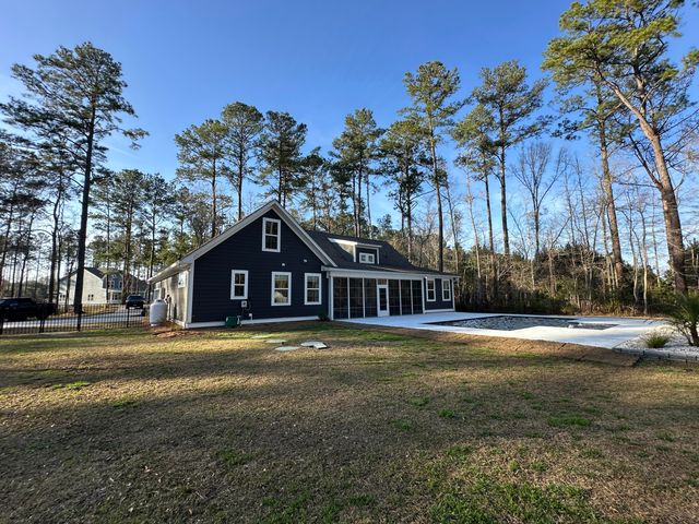 424 Myers Mayo Road, Ridgeville, SC 29472