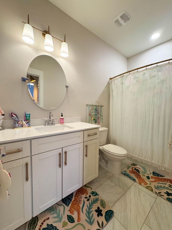 Image 24 of property listing at 424 Myers Mayo Road, Ridgeville, SC 29472