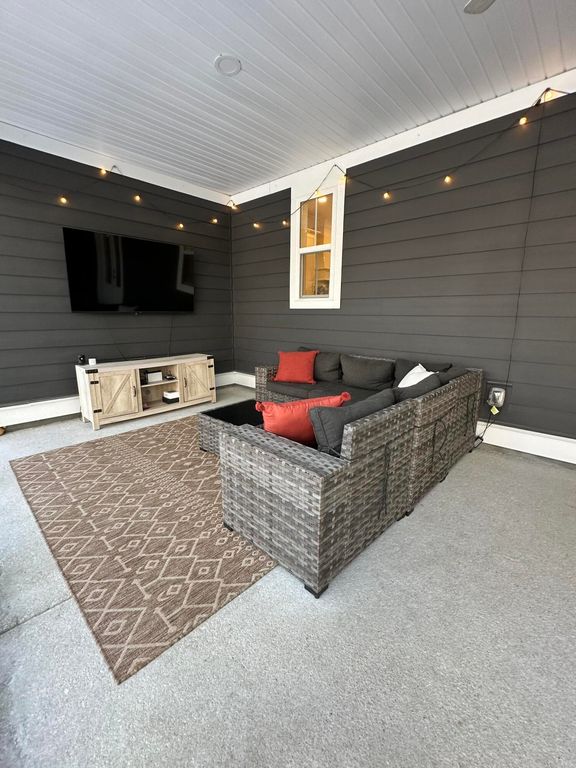 Image 29 of property listing at 424 Myers Mayo Road, Ridgeville, SC 29472