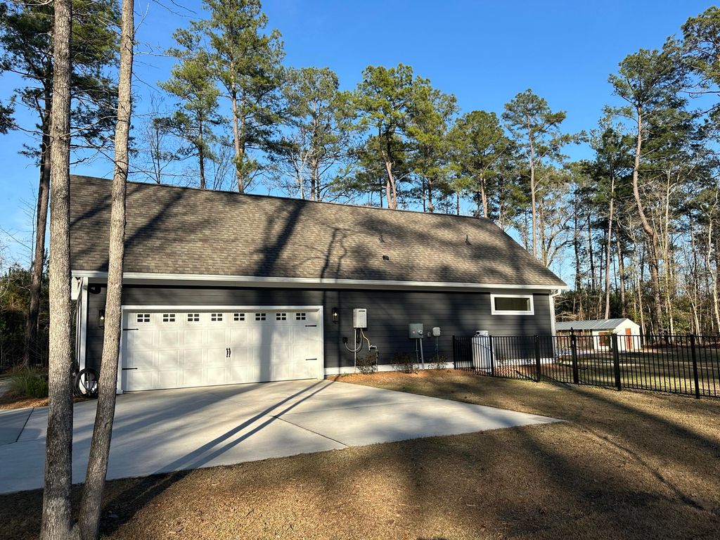 Image 37 of property listing at 424 Myers Mayo Road, Ridgeville, SC 29472