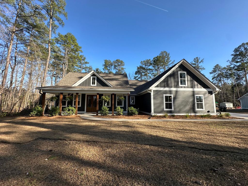 Image 43 of property listing at 424 Myers Mayo Road, Ridgeville, SC 29472