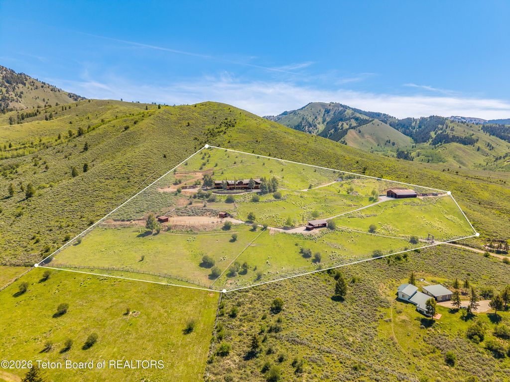 2490 E LA BONTE Road, Jackson, WY 83001 photo 4