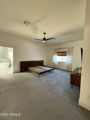 2914 N 47th Street, Phoenix, AZ 85018