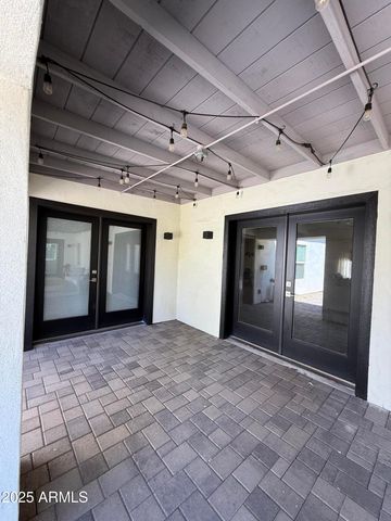 2914 N 47th Street, Phoenix, AZ 85018