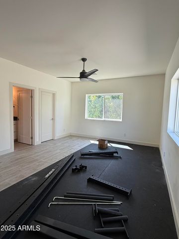 2914 N 47th Street, Phoenix, AZ 85018