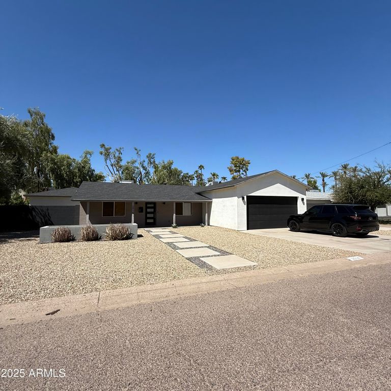 2914 N 47th Street, Phoenix, AZ 85018