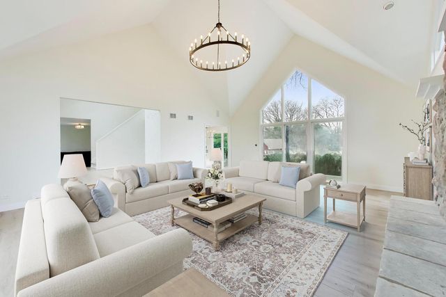 8S510 Oxford Lane, Naperville, IL 60565