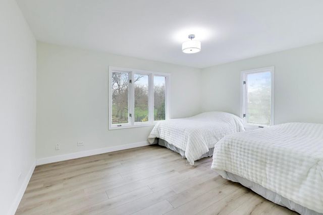 8S510 Oxford Lane, Naperville, IL 60565