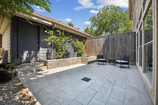 2405 Throckmorton Street, Dallas, TX 75219