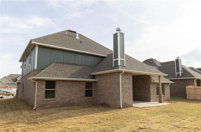 9308 NW 116th Street, Yukon, OK 73099