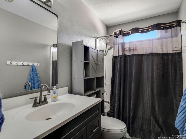 13655 Bridgeview, San Antonio, TX 78247