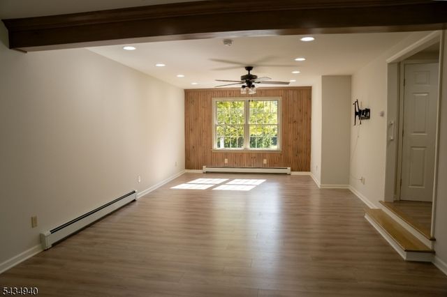 6 Hillside Ln, Holland Twp., NJ 08848