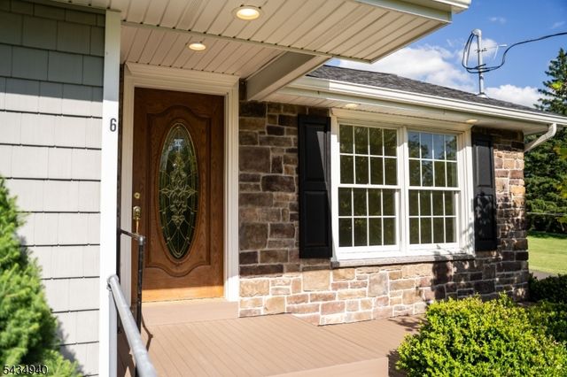 6 Hillside Ln, Holland Twp., NJ 08848