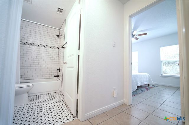 685 Ridgerock Drive, Canyon Lake, TX 78133