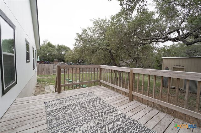 685 Ridgerock Drive, Canyon Lake, TX 78133