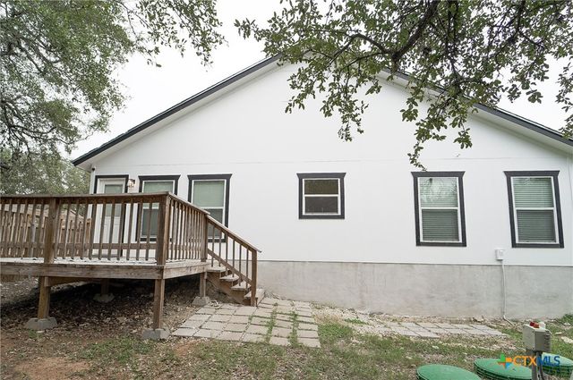 685 Ridgerock Drive, Canyon Lake, TX 78133