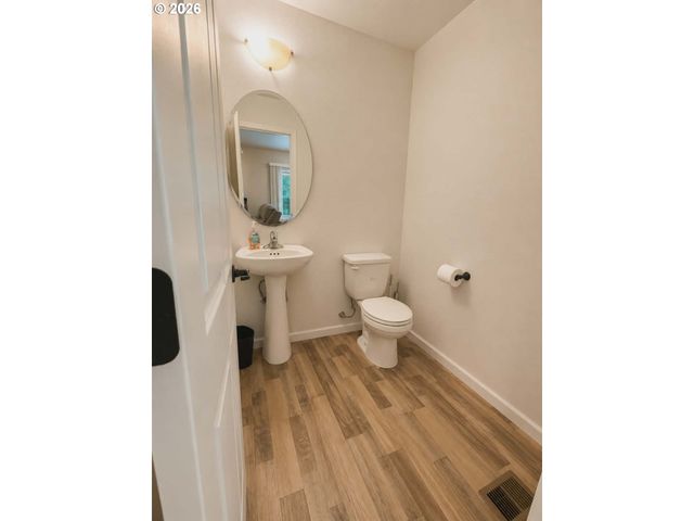 19616 S CREEK Rd, Oregon City, OR 97045