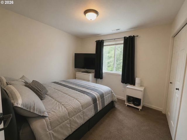 19616 S CREEK Rd, Oregon City, OR 97045
