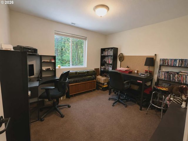 19616 S CREEK Rd, Oregon City, OR 97045
