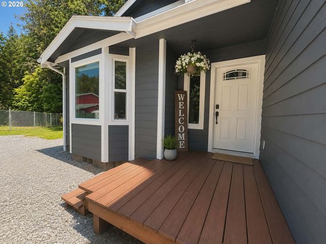19616 S CREEK Rd, Oregon City, OR 97045