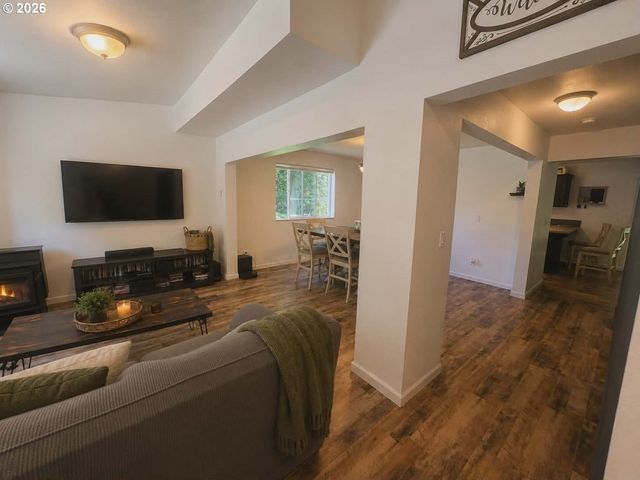 19616 S CREEK Rd, Oregon City, OR 97045