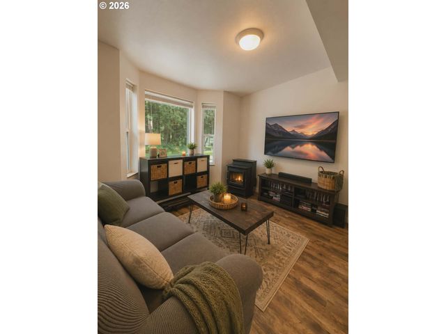 19616 S CREEK Rd, Oregon City, OR 97045