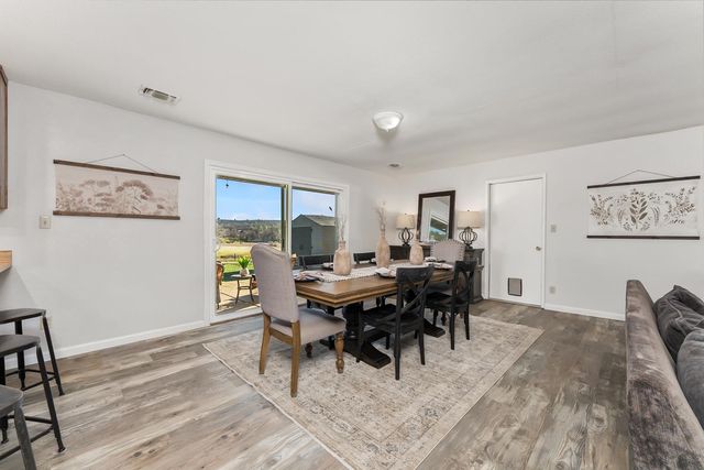 2735 Little Oak Ln, Rescue, CA 95672