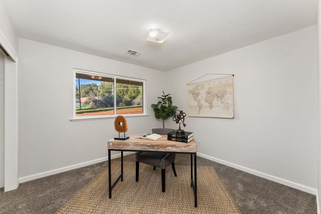 2735 Little Oak Ln, Rescue, CA 95672