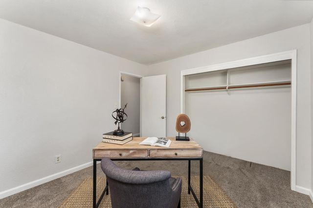 2735 Little Oak Ln, Rescue, CA 95672