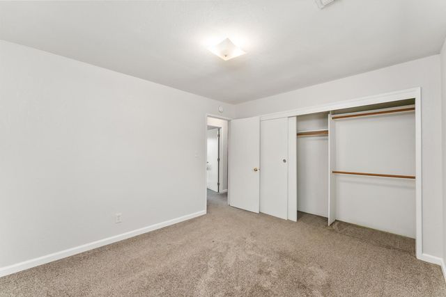 2735 Little Oak Ln, Rescue, CA 95672