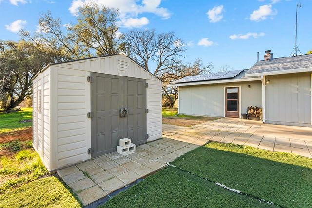 2735 Little Oak Ln, Rescue, CA 95672