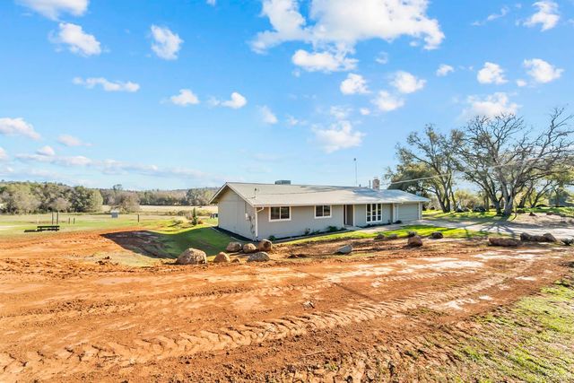 2735 Little Oak Ln, Rescue, CA 95672