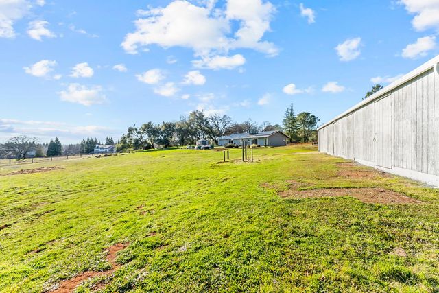 2735 Little Oak Ln, Rescue, CA 95672