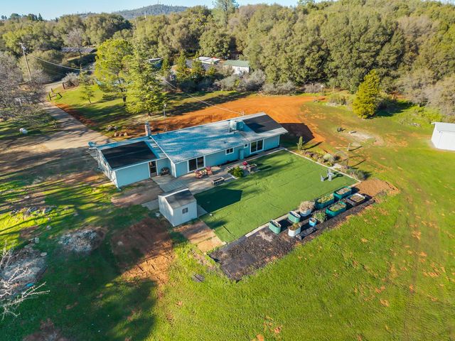 2735 Little Oak Ln, Rescue, CA 95672