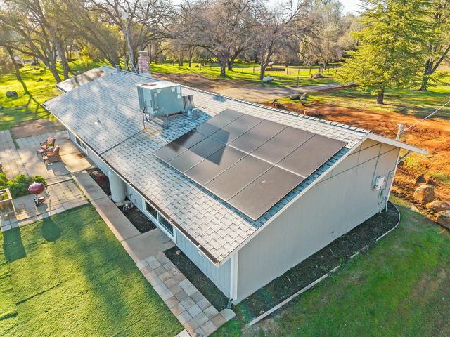 2735 Little Oak Ln, Rescue, CA 95672