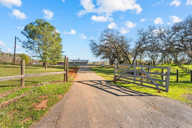 2735 Little Oak Ln, Rescue, CA 95672