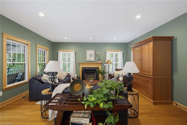 400 Crossing Creek Drive, Belews Creek, NC 27009
