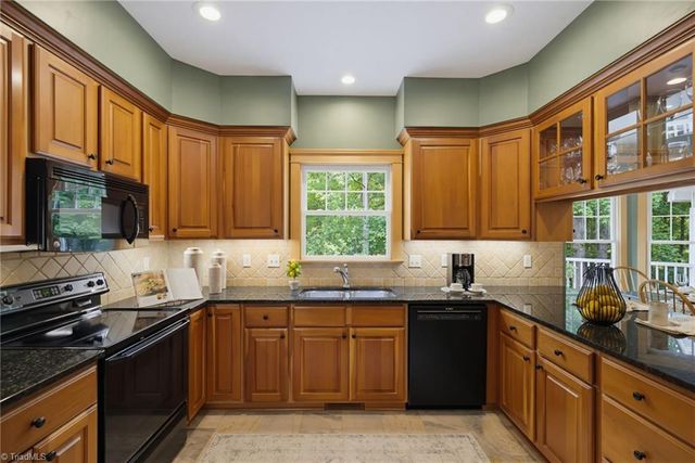 400 Crossing Creek Drive, Belews Creek, NC 27009