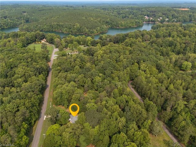 400 Crossing Creek Drive, Belews Creek, NC 27009