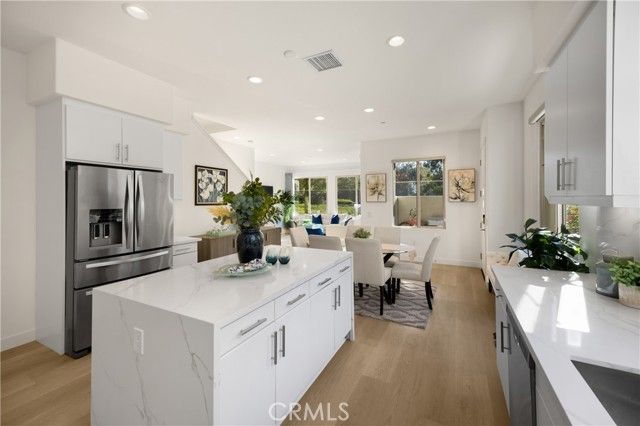 269 Magnet, Irvine, CA 92618