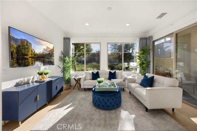 269 Magnet, Irvine, CA 92618