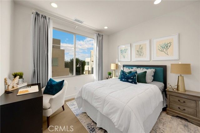 269 Magnet, Irvine, CA 92618