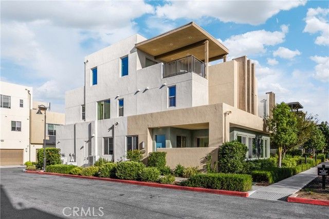 269 Magnet, Irvine, CA 92618