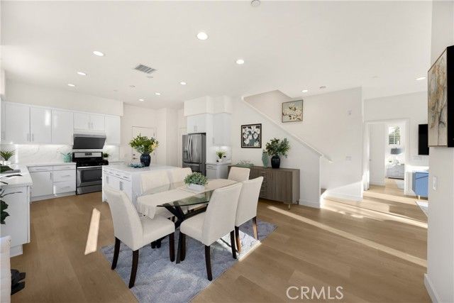 269 Magnet, Irvine, CA 92618