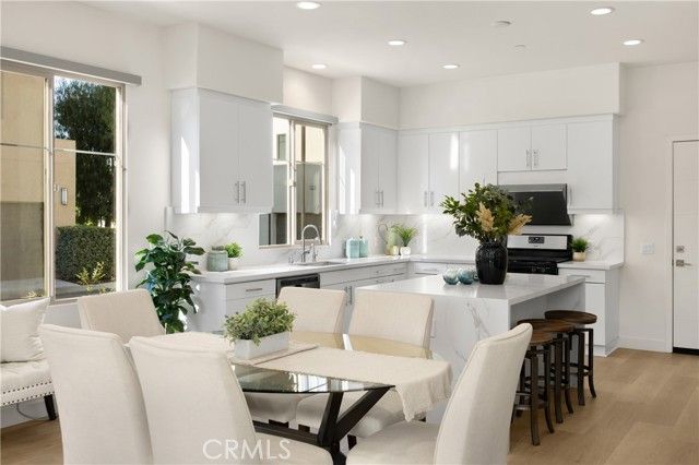 269 Magnet, Irvine, CA 92618